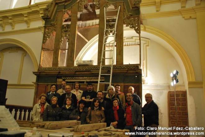 Visita del Taller Historia Local Herencia al órgano de la parroquia "Inmaculada Concepción" durante su reconstrucción