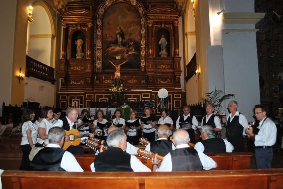 Canto de mayos en la parroquia de la Inmaculada Concepción de Herencia