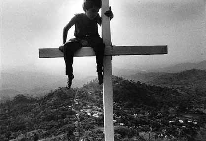 San José Las Flores (El Salvador) desde el cerro de la Cruz.